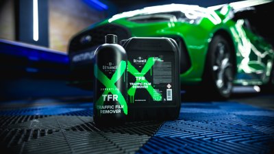 Deturner Traffic Film remover tar bort trafikfikm, skumlans foam avfettning bil